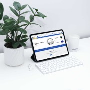 Custom image caption