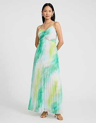 Printed Pleated V-Neck Sleeveless Maxi Dress